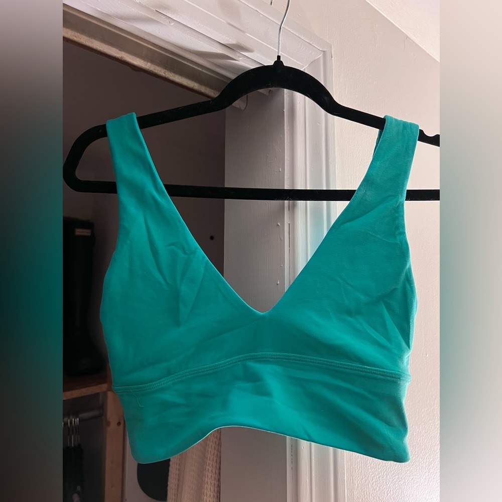 Lululemon teal sports bra.